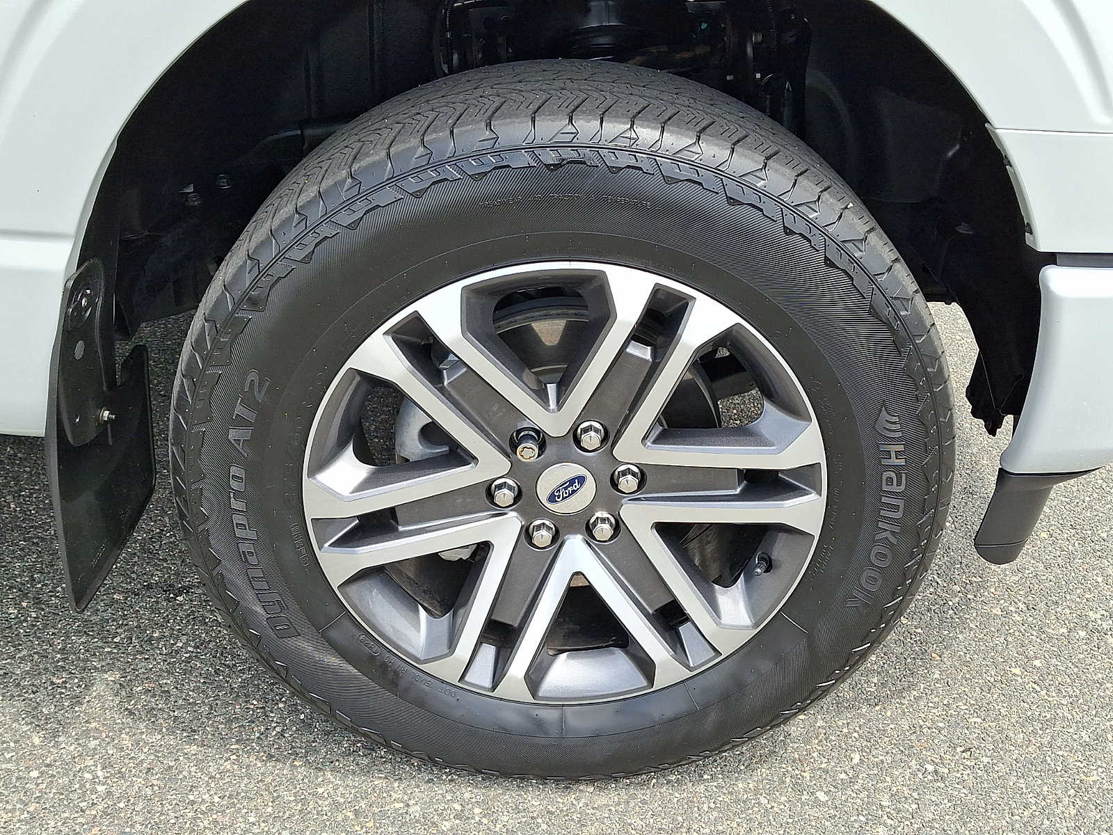2023 Ford F-150 XL - Photo 8