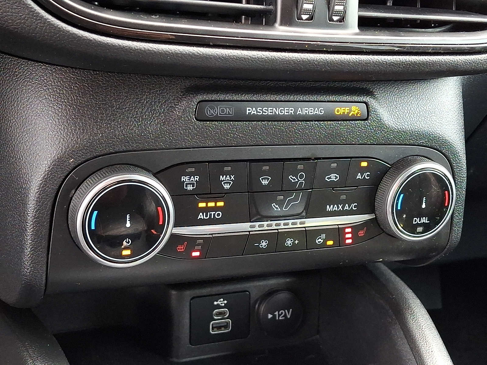 2024 Ford Escape ST-Line - Photo 16