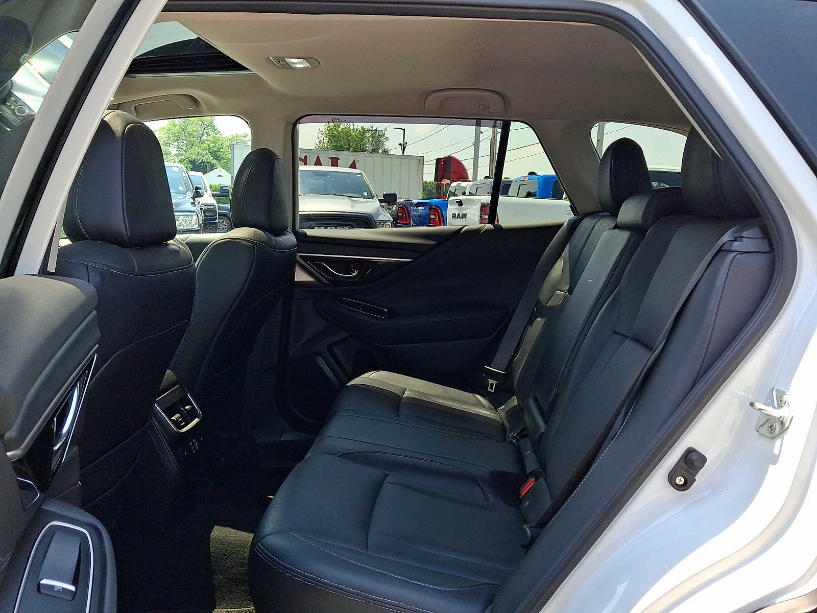 2024 Subaru Outback Limited - Photo 10