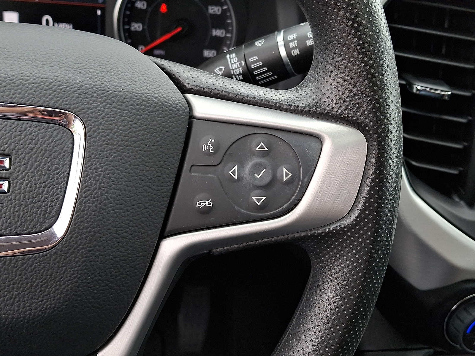 2023 GMC Acadia SLE - Photo 25