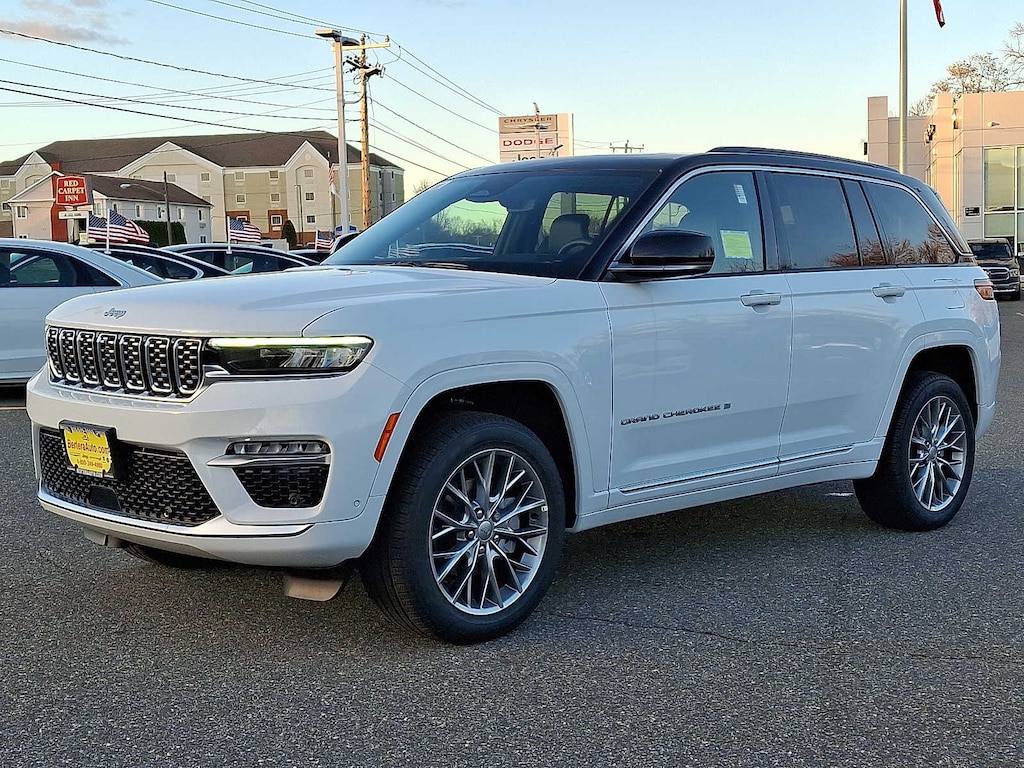 New 2025 Jeep Grand Cherokee SUMMIT 4X4 Sport Utility