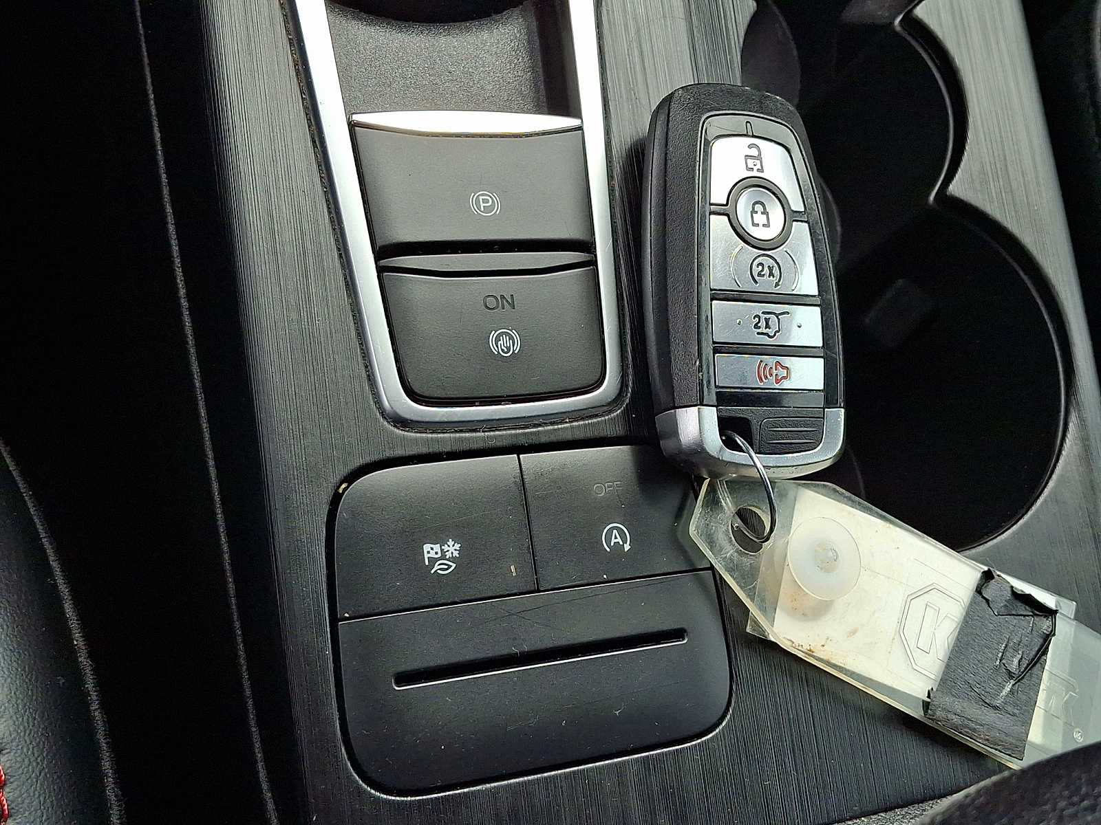 2024 Ford Escape ST-Line - Photo 23