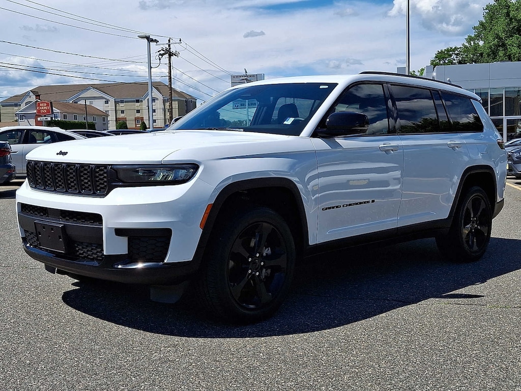 Used 2023 Jeep Grand Cherokee L Altitude SUV