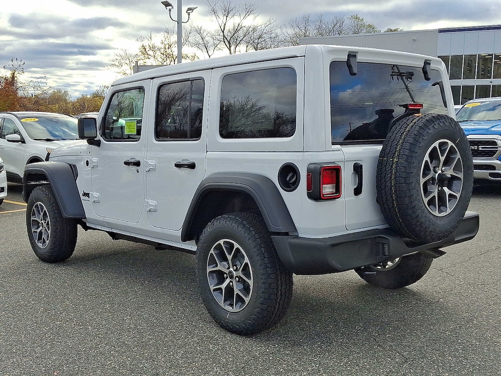 New 2026 Jeep Wrangler 4-DOOR SPORT S Sport Utility