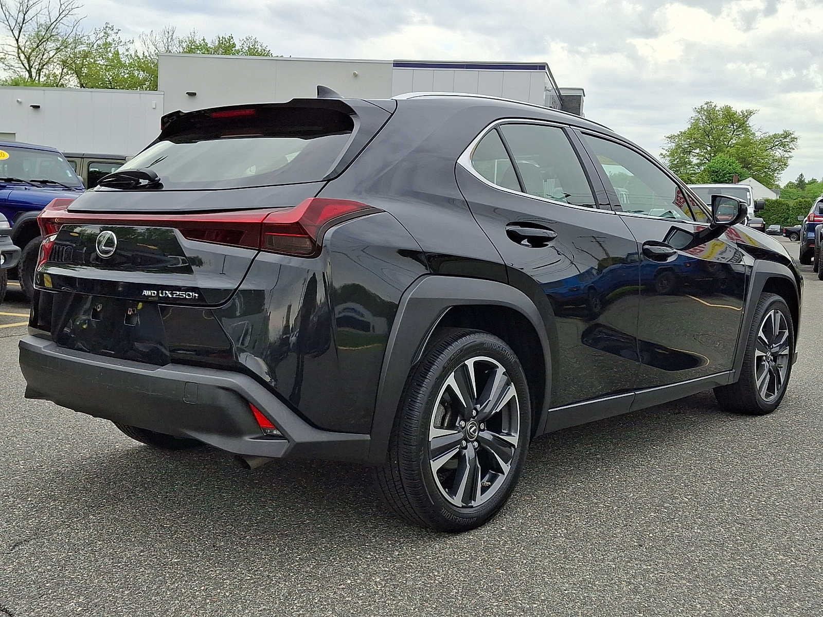 2023 Lexus UX Hybrid 250h - Photo 6