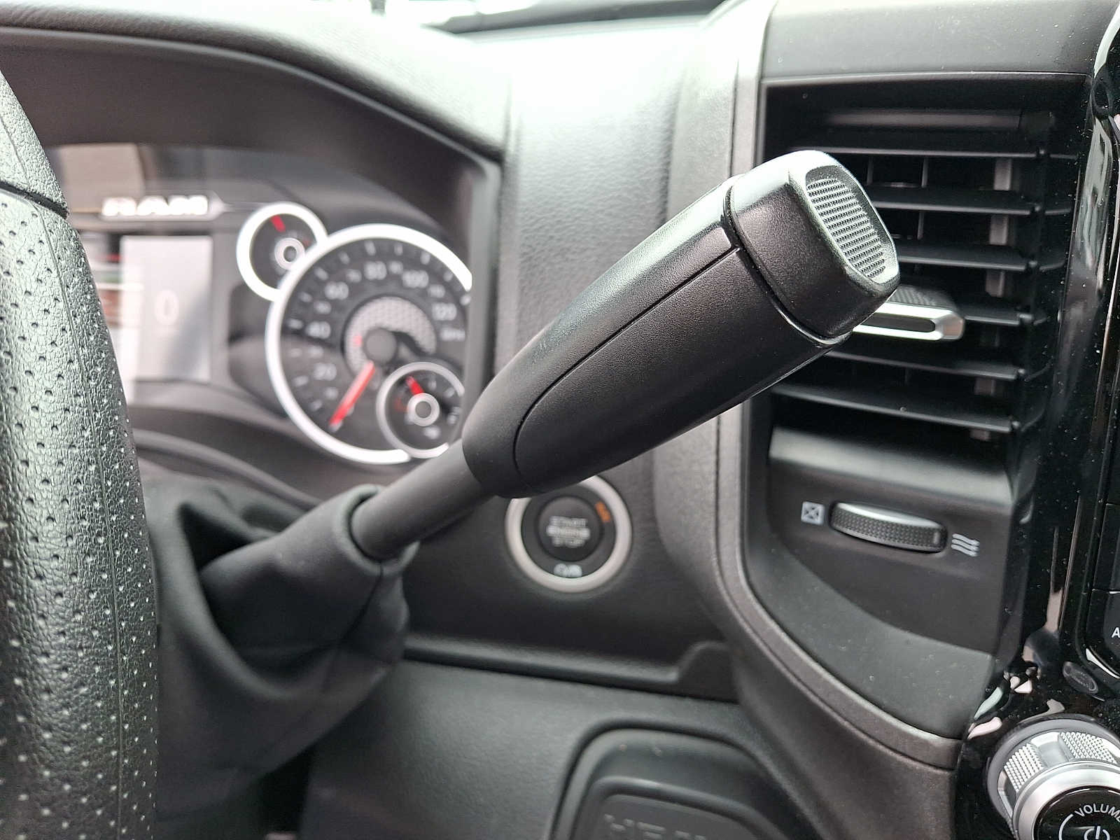 2026 RAM 2500 Tradesman - Photo 9