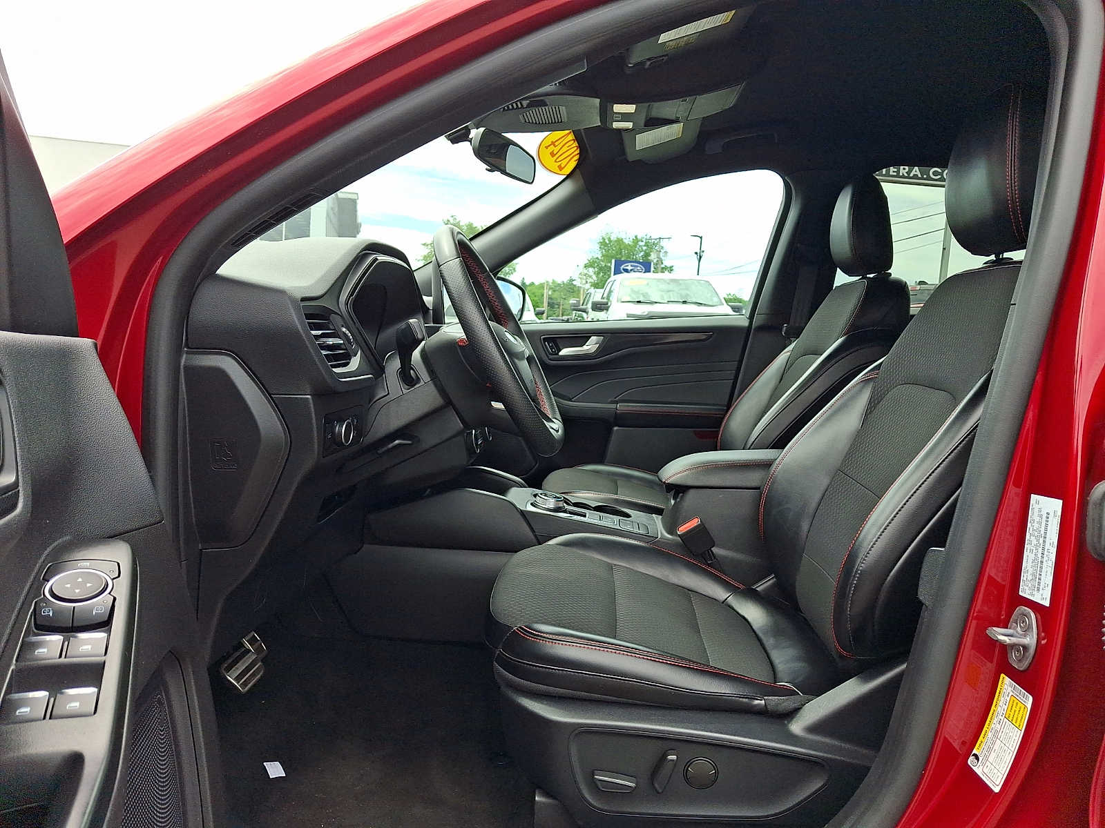 2024 Ford Escape ST-Line - Photo 14