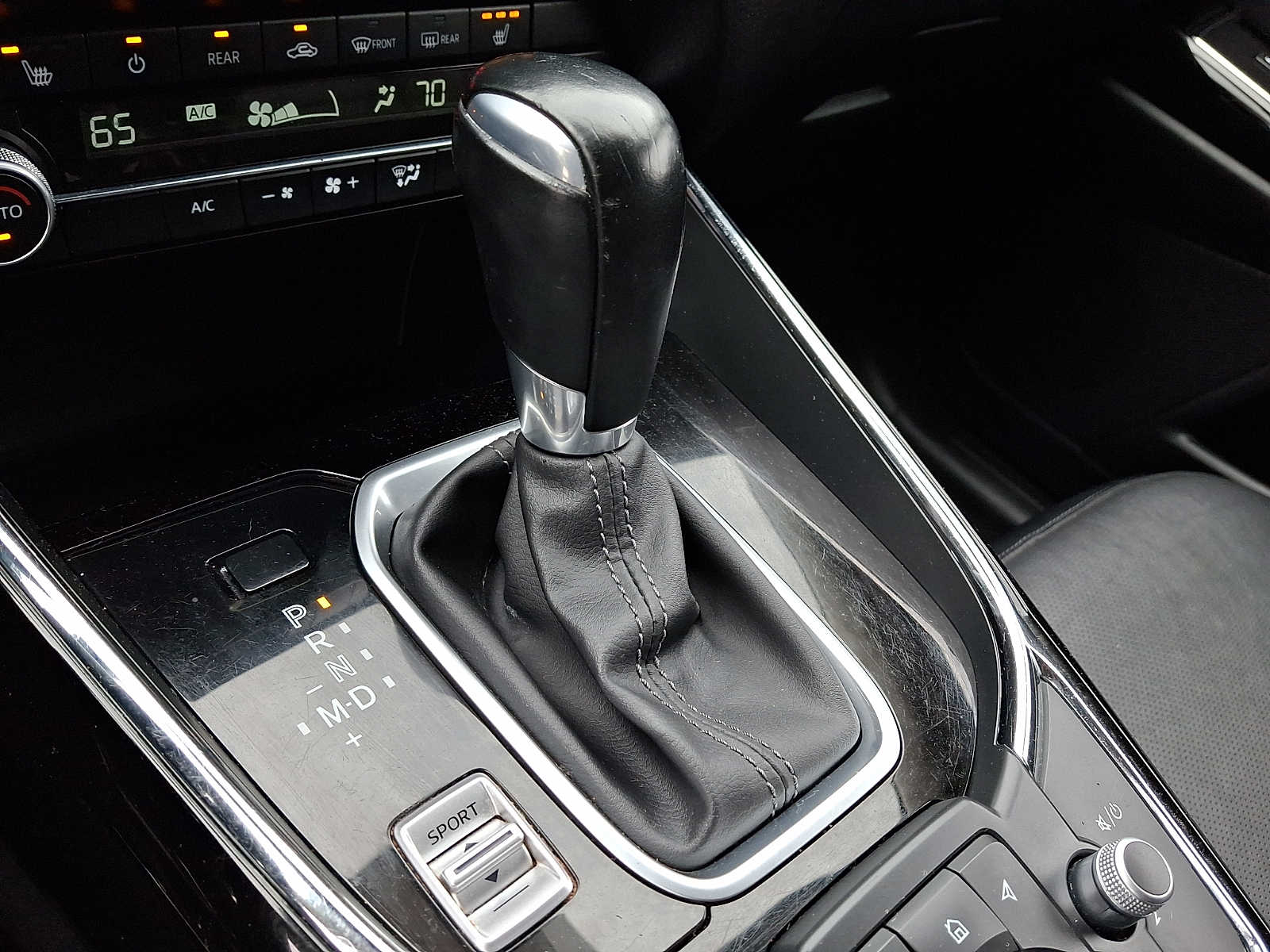 2022 Mazda CX-9 Touring - Photo 16