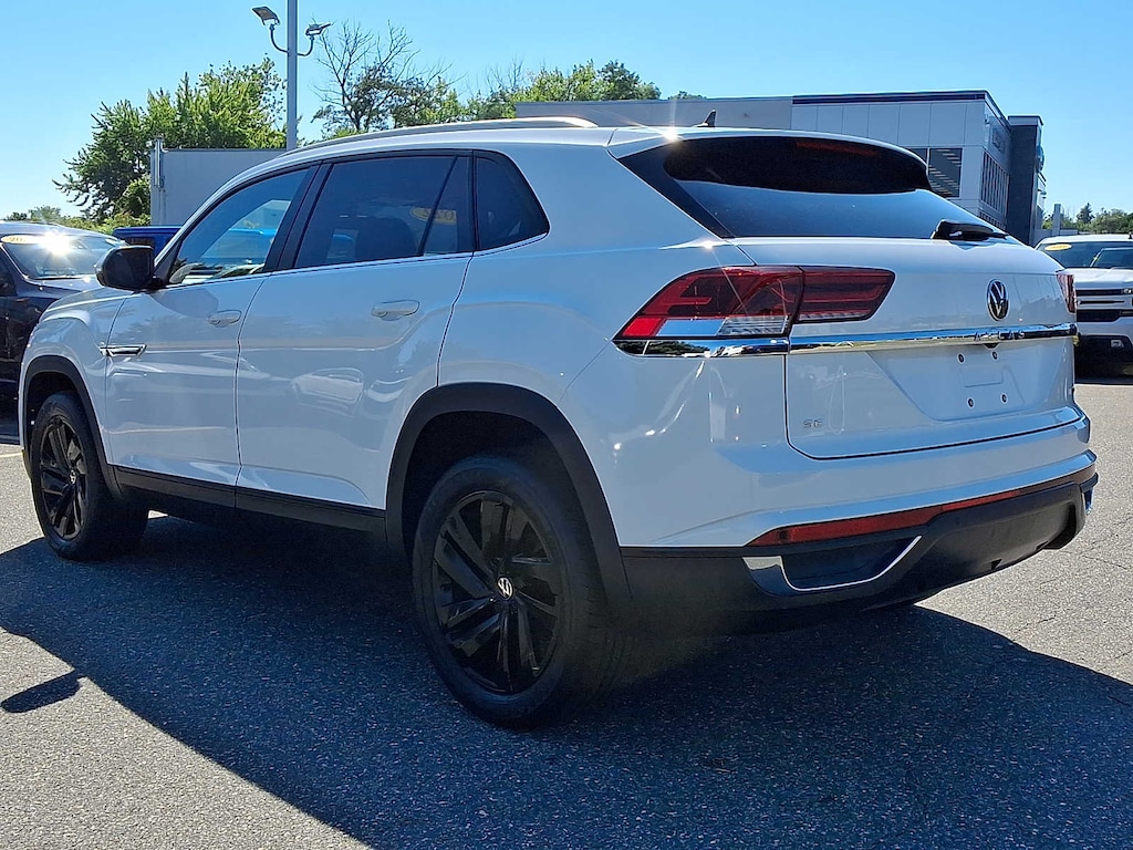 Used 2022 Volkswagen Atlas Cross Sport 2.0T SE w/Technology SUV