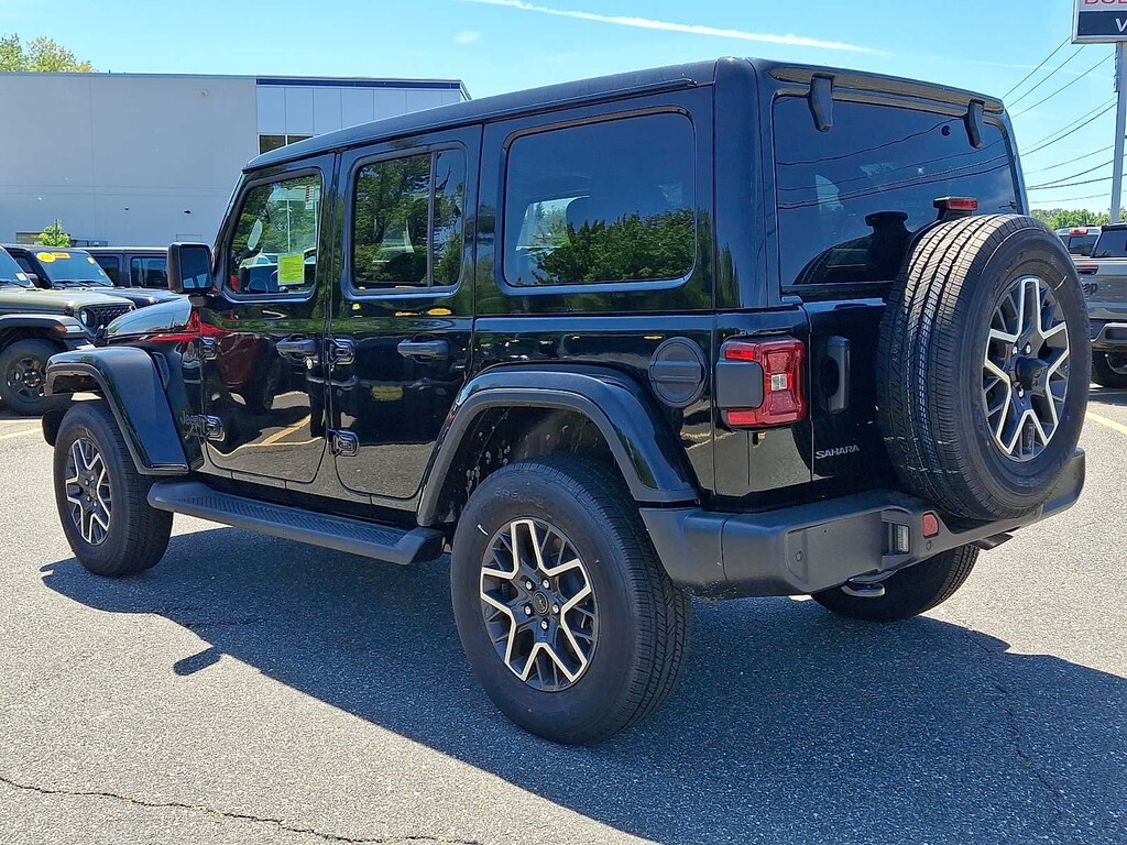 New 2026 Jeep Wrangler 4-DOOR SAHARA Sport Utility