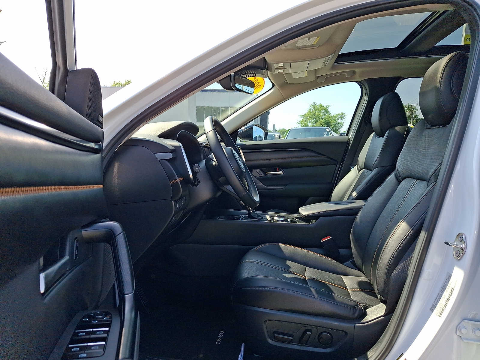 2025 Mazda CX-50 Premium Plus - Photo 14