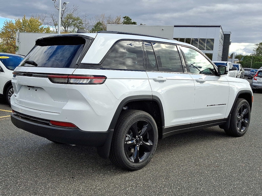 New 2025 Jeep Grand Cherokee ALTITUDE X 4X4 Sport Utility
