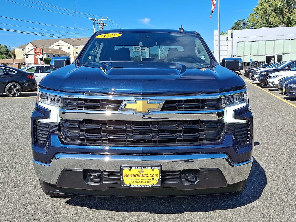 Used 2022 Chevrolet Silverado 1500 LT 4WD Crew Cab 147 Truck