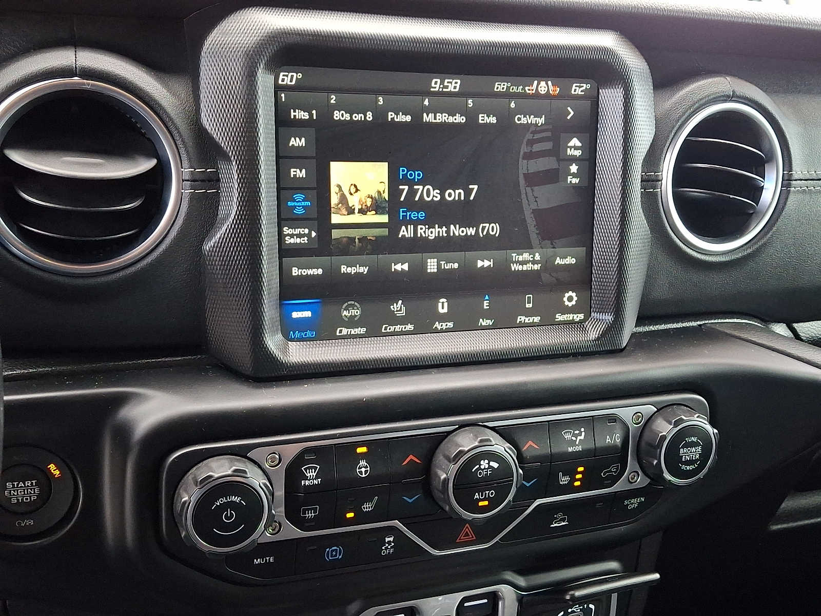 2022 Jeep Wrangler Unlimited Sahara 4XE - Photo 18