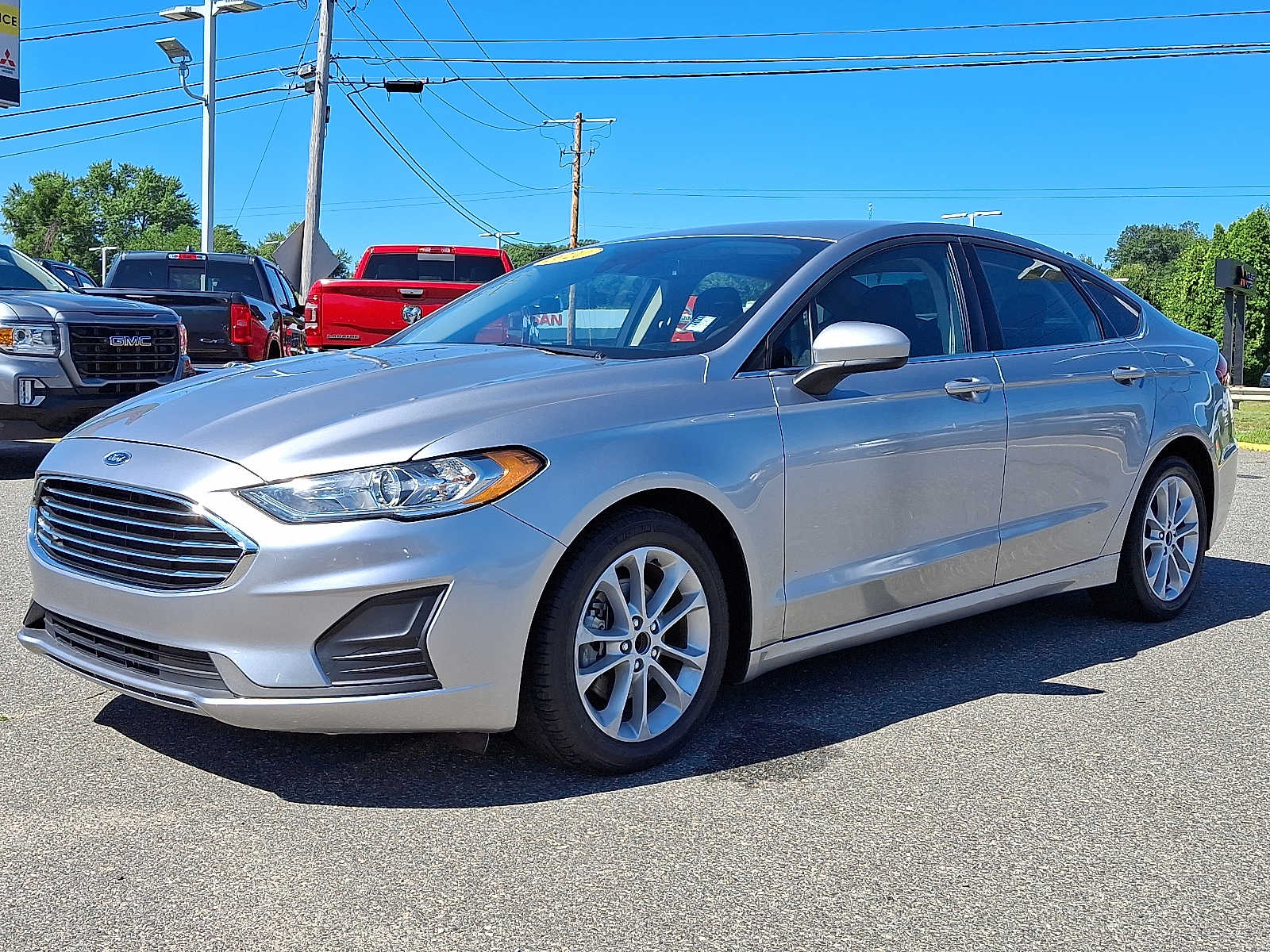 2020 Ford Fusion Hybrid SE photo 3