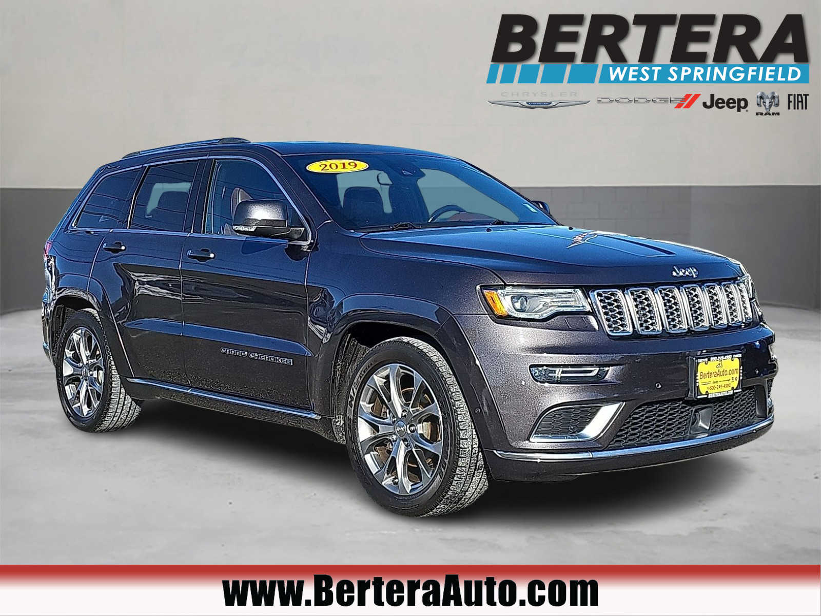 2019 Jeep Grand Cherokee Summit's photo