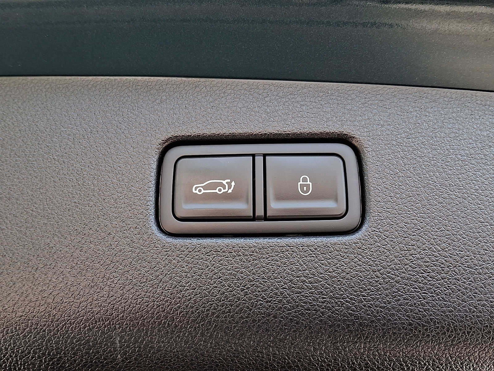 2024 GENESIS GV70 Standard - Photo 32