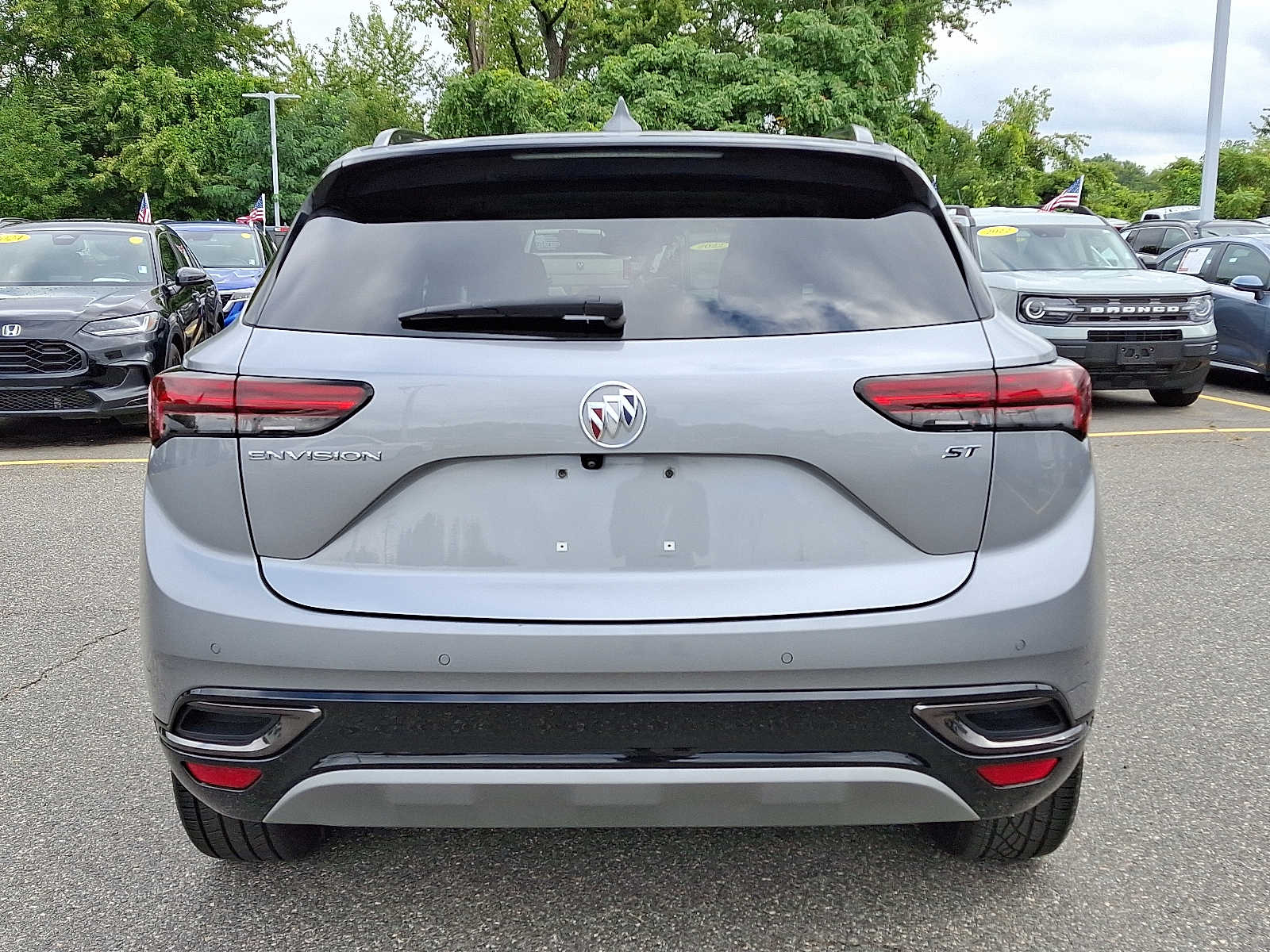 2023 Buick Envision Essence photo 3