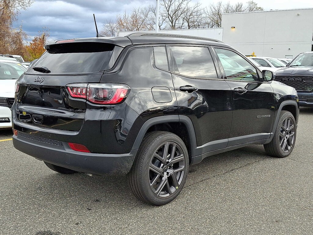 New 2026 Jeep Compass LIMITED ALTITUDE 4X4 Sport Utility