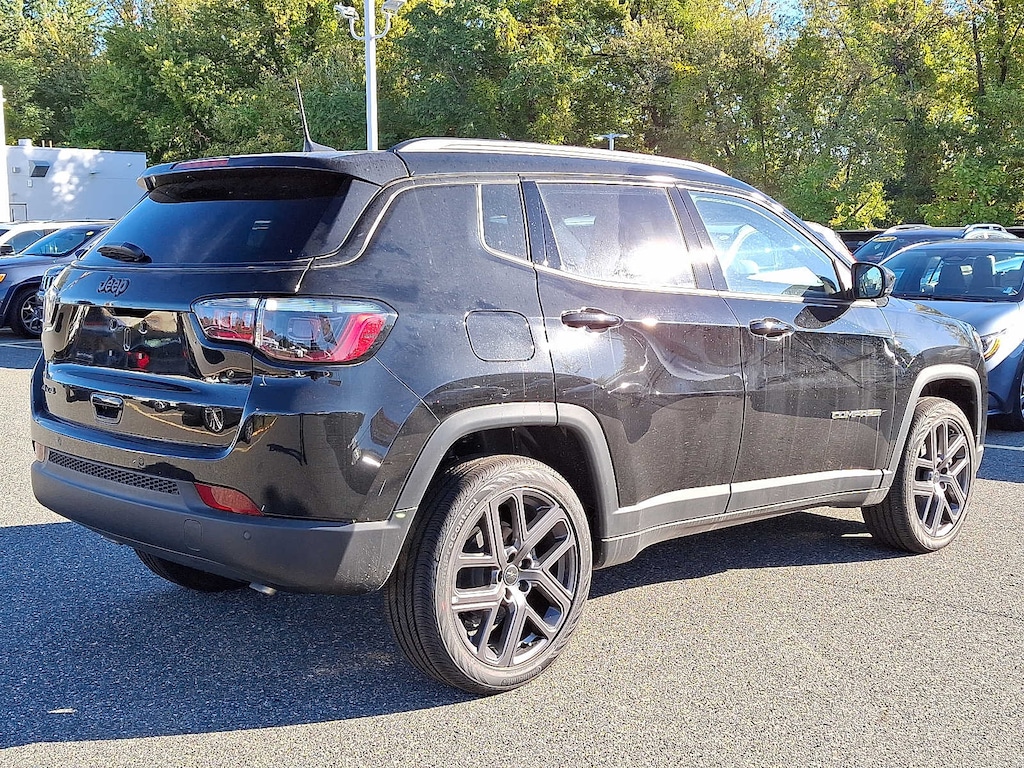 New 2026 Jeep Compass LIMITED ALTITUDE 4X4 Sport Utility