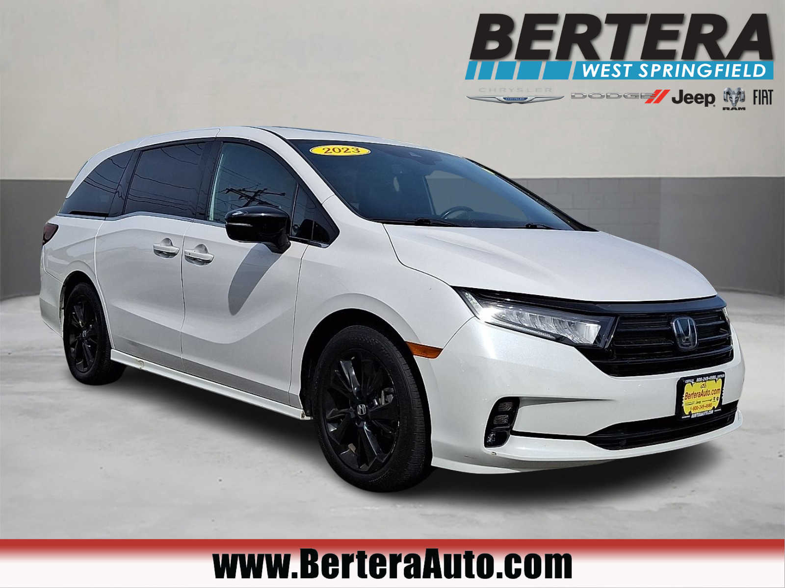 2023 Honda Odyssey SPORT's photo