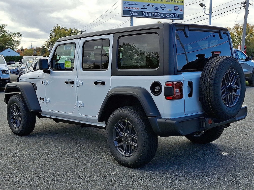 New 2026 Jeep Wrangler 4-DOOR SPORT S Sport Utility