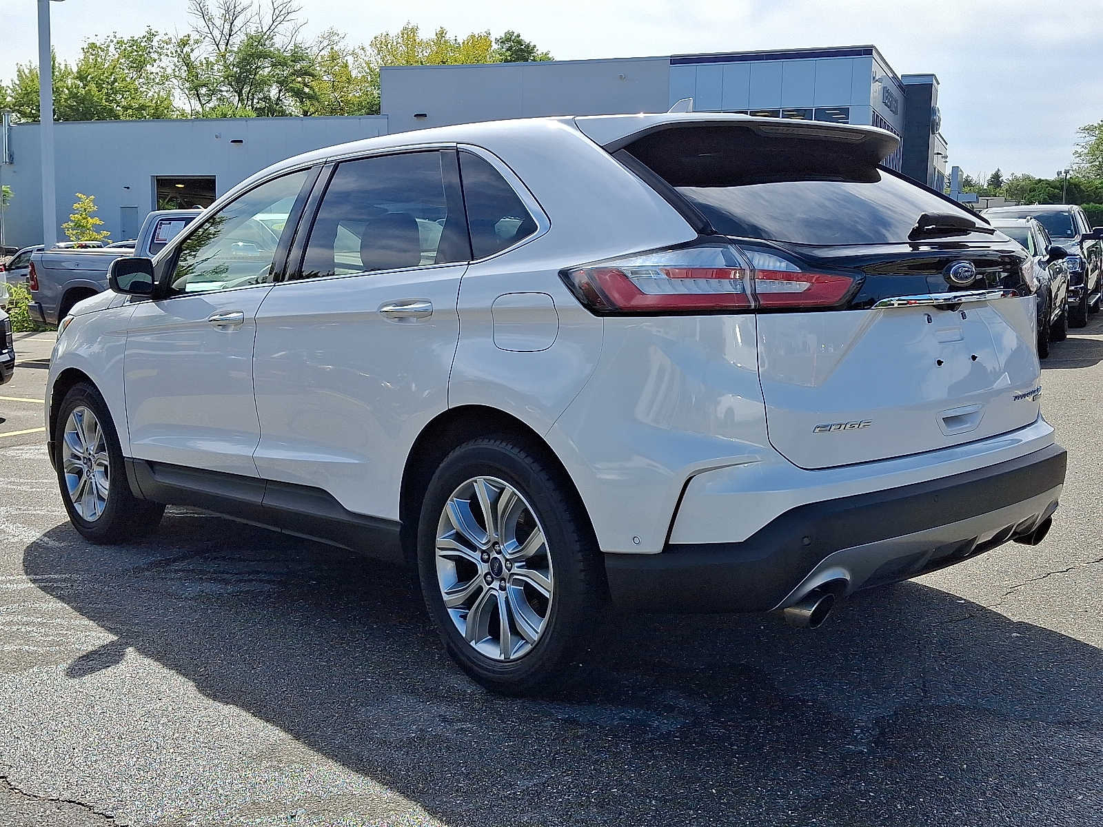 2019 Ford Edge Titanium photo 3