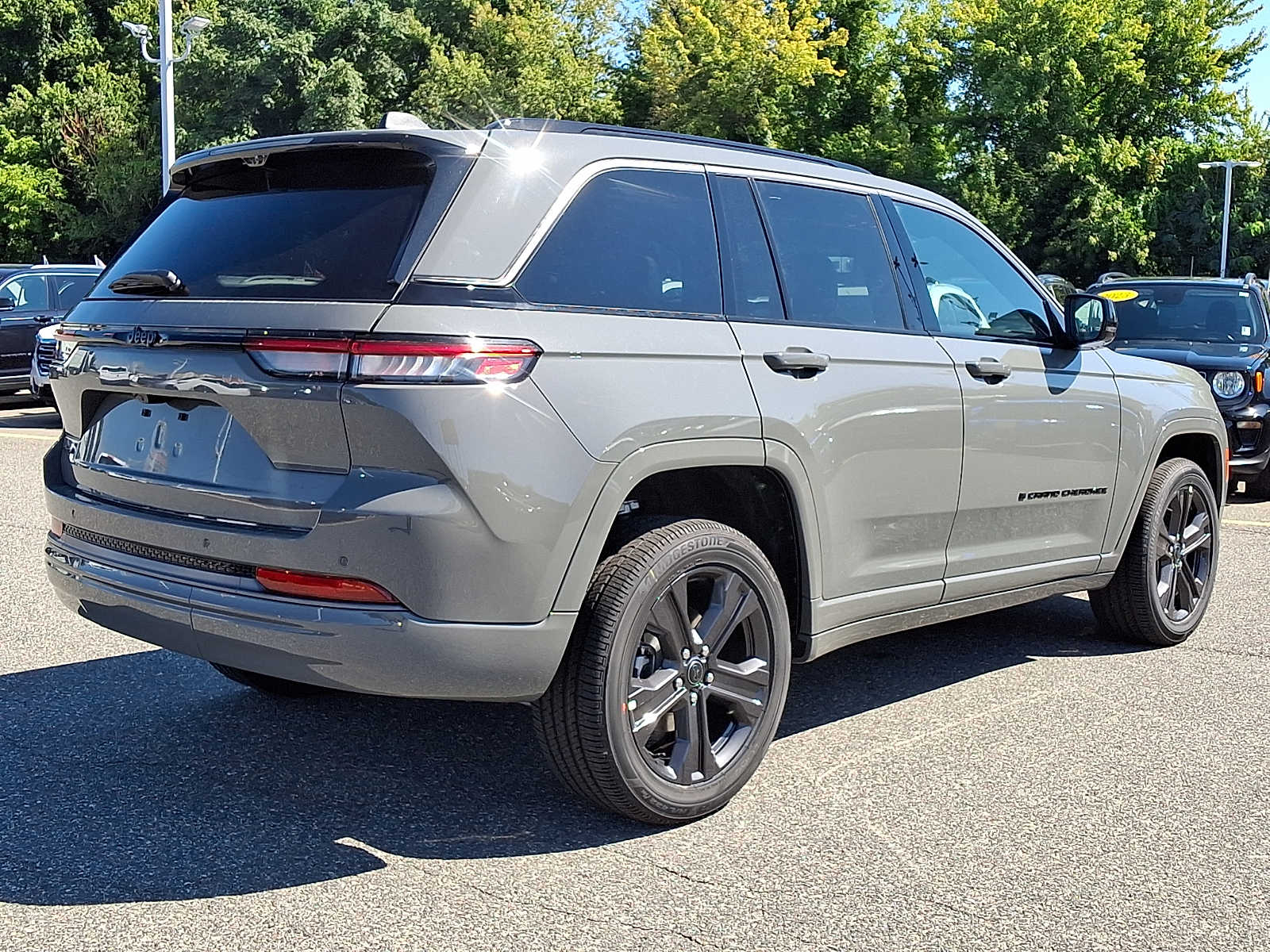 New 2027 Jeep Grand Cherokee 2 Row LIMITED 4X4 Sport Utility