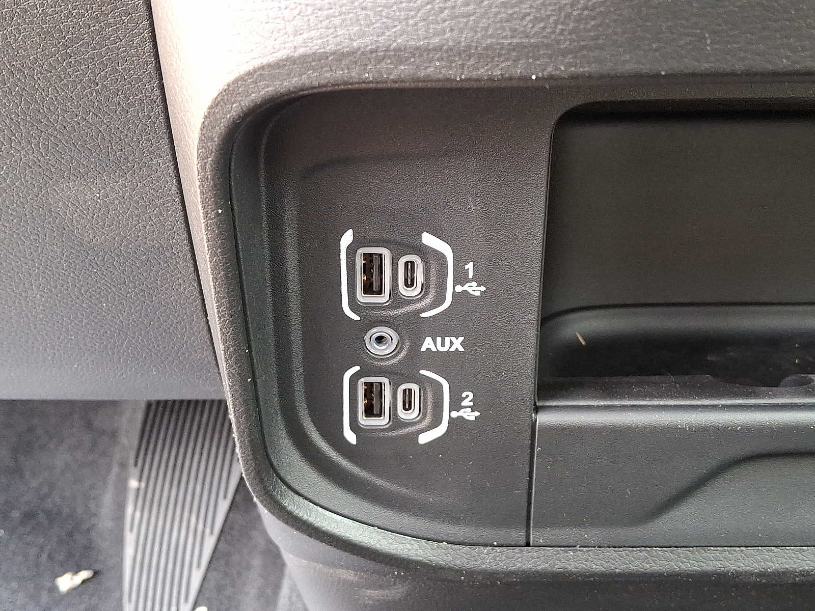 2025 RAM 2500 Tradesman - Photo 18