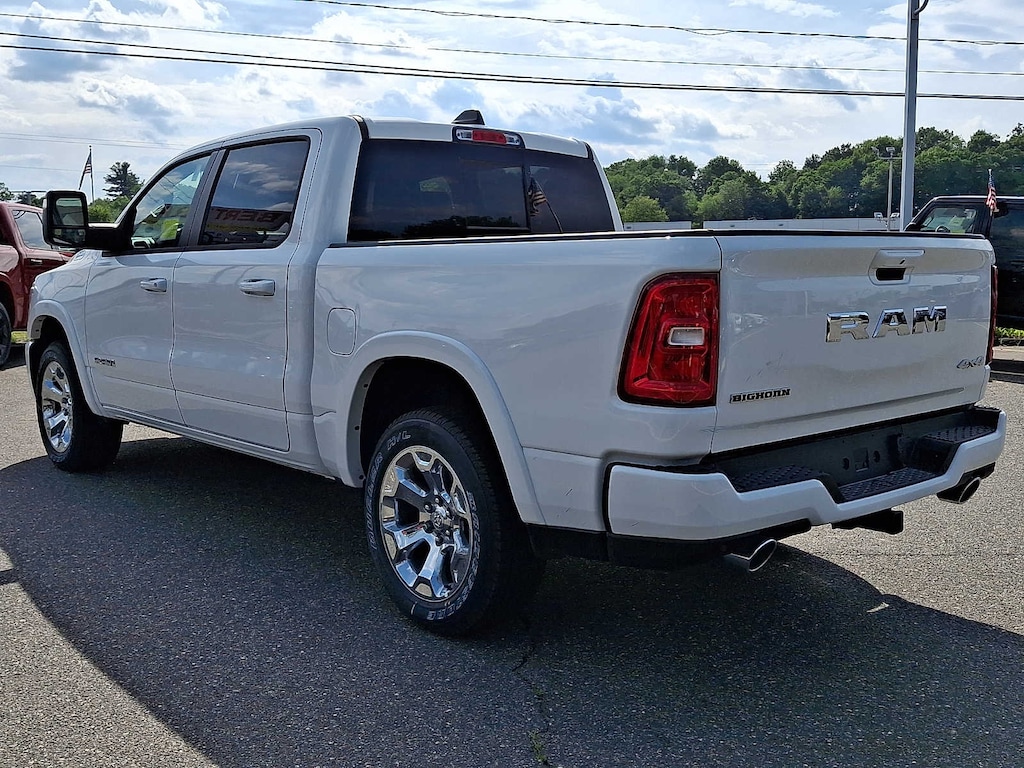 New 2026 Ram 1500 BIG HORN CREW CAB 4X4 5'7 BOX Pickup