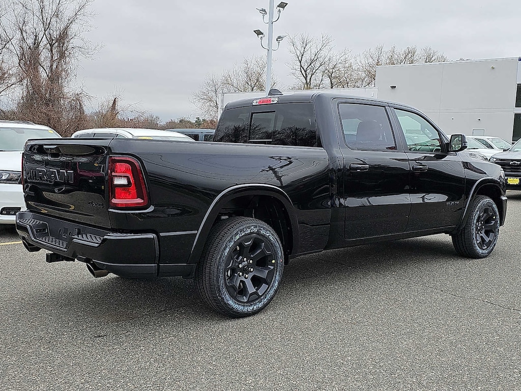 New 2026 Ram 1500 BIG HORN CREW CAB 4X4 6'4 BOX Pickup