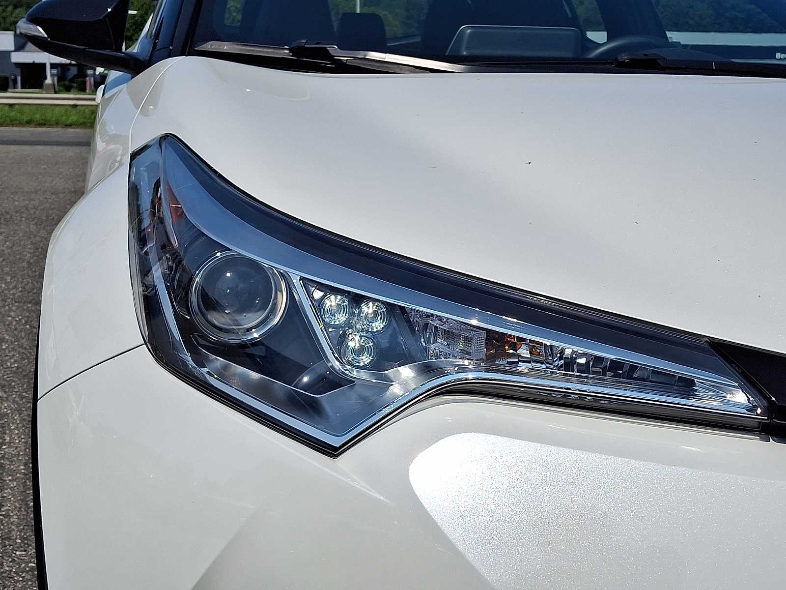 2019 Toyota C-HR Limited - Photo 9