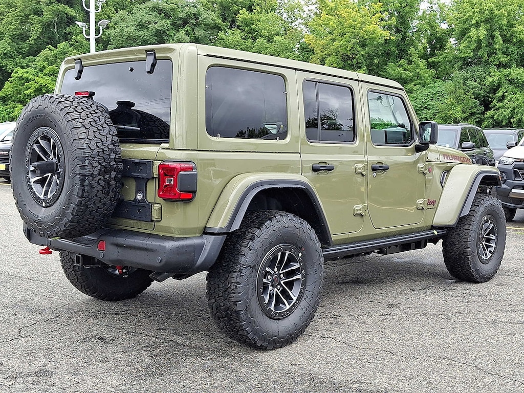 New 2026 Jeep Wrangler 4-DOOR RUBICON X Sport Utility