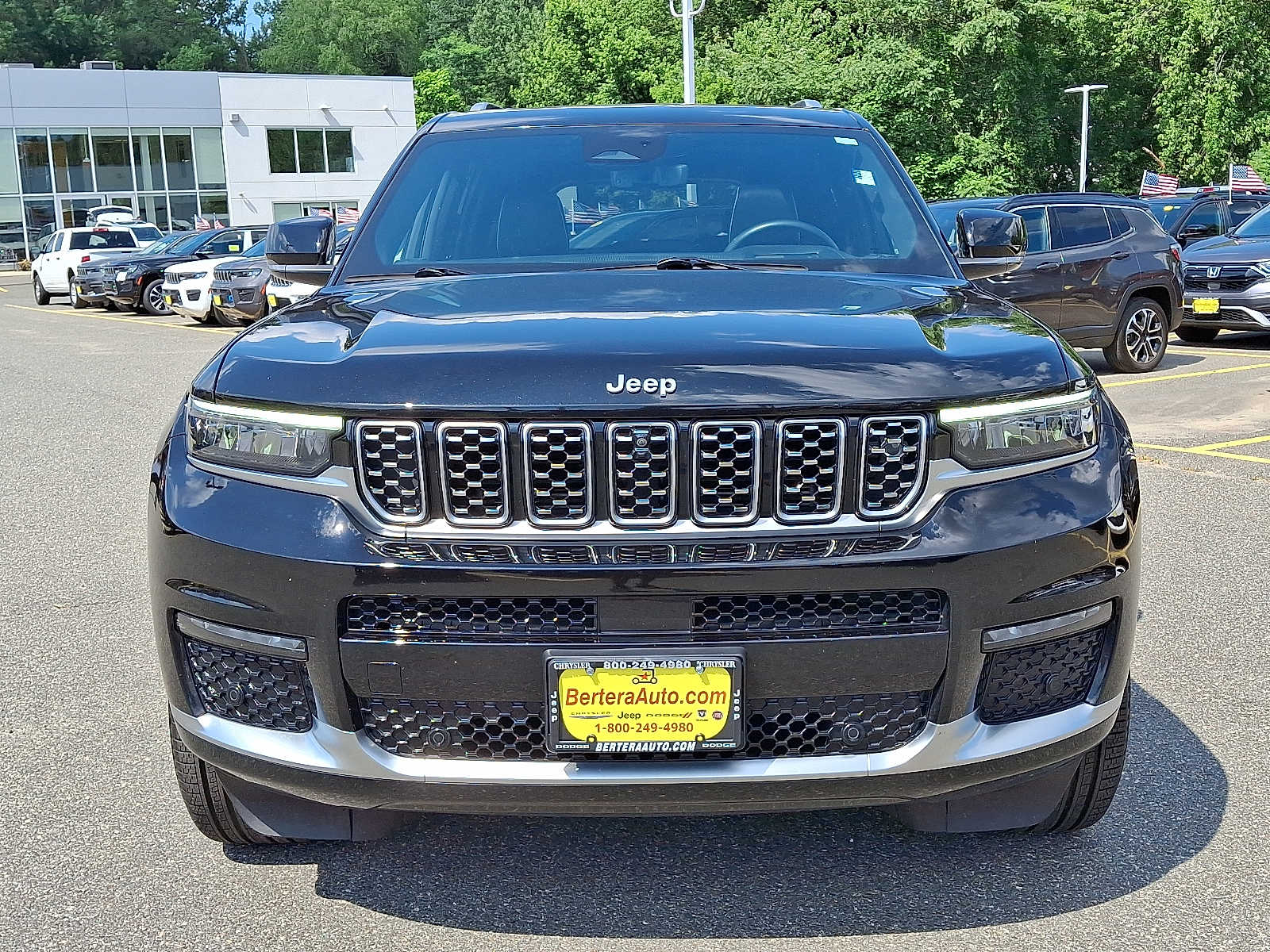 2021 Jeep Grand Cherokee L Summit photo 2
