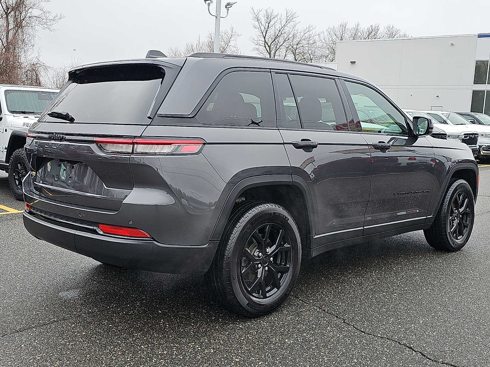 2025 Jeep Grand Cherokee Altitude - Photo 6