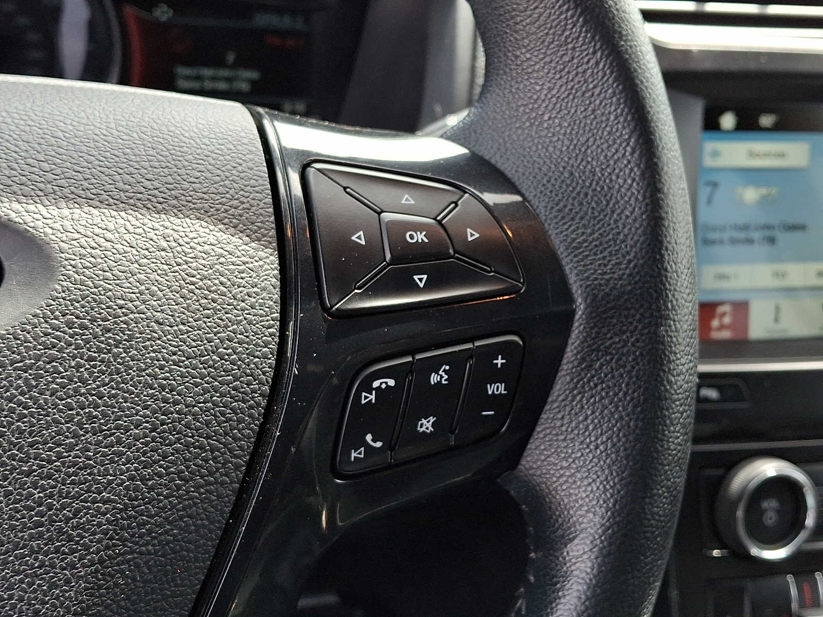 2018 Ford Explorer XLT - Photo 25