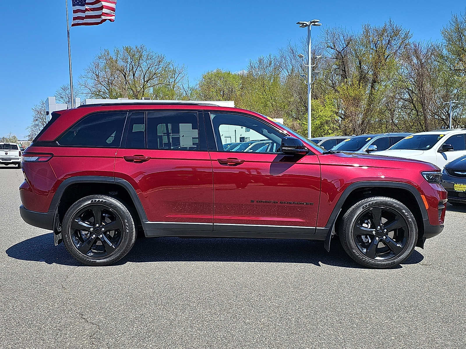 2023 Jeep Grand Cherokee Altitude - Photo 7