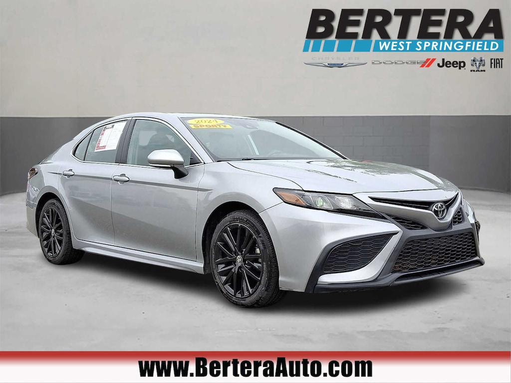 Used 2024 Toyota Camry SE Sedan