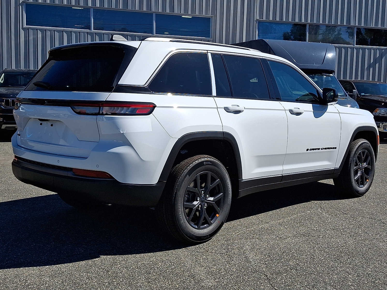New 2027 Jeep Grand Cherokee LAREDO ALTITUDE 4X4 Sport Utility