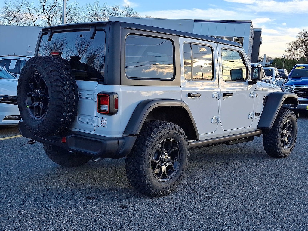 New 2026 Jeep Wrangler 4-DOOR WILLYS Sport Utility
