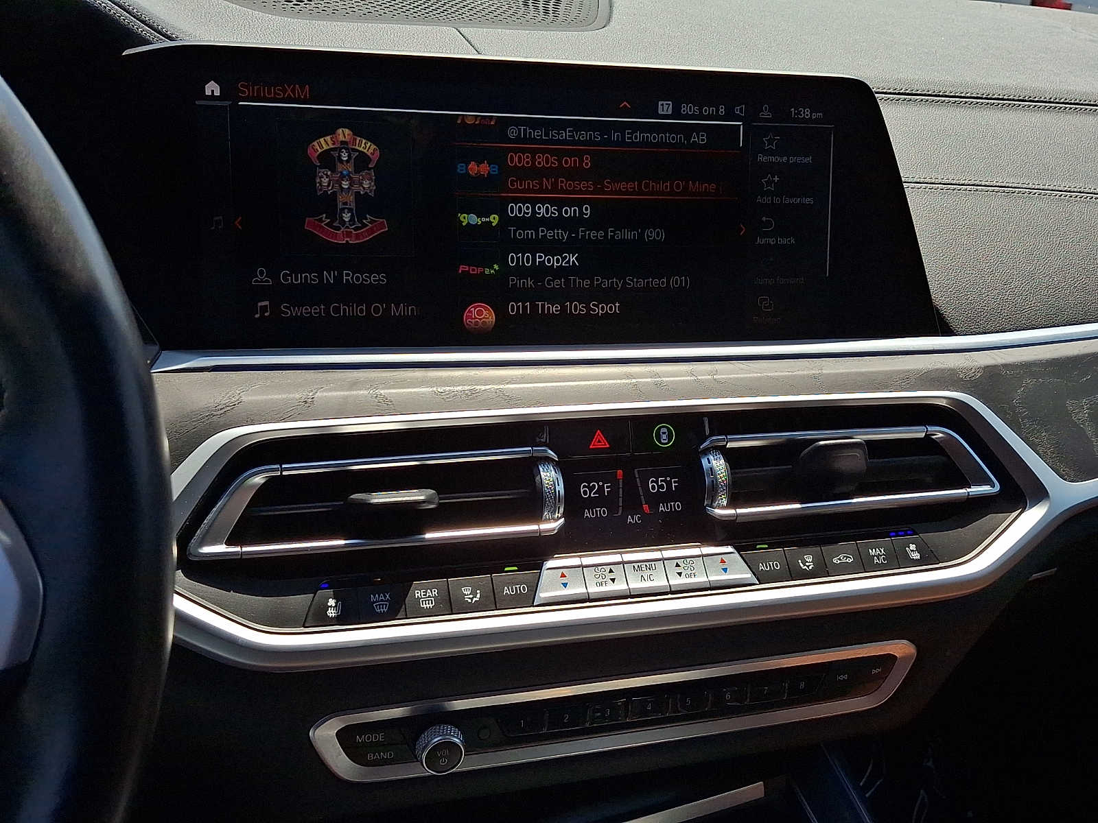 2022 BMW X7 M50i - Photo 25