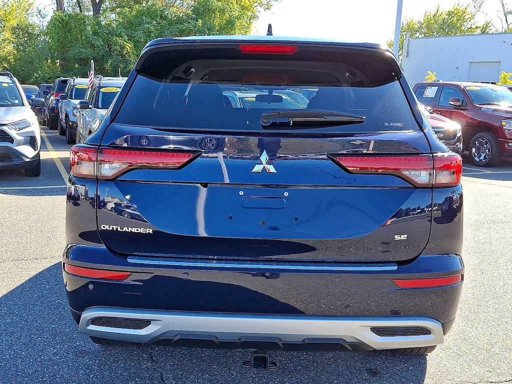 Used 2024 Mitsubishi Outlander SE SUV
