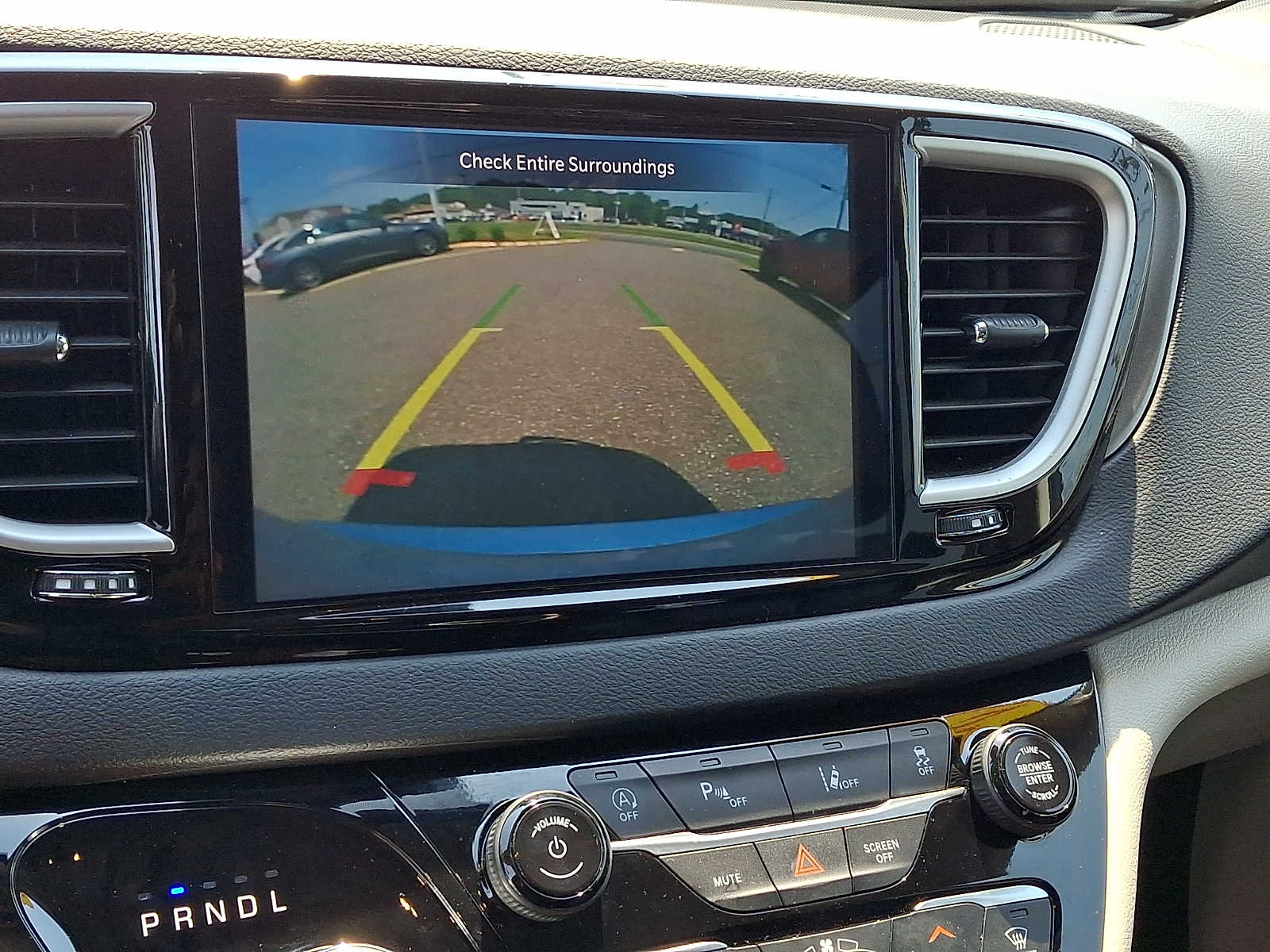 2024 Chrysler Pacifica Touring L - Photo 21