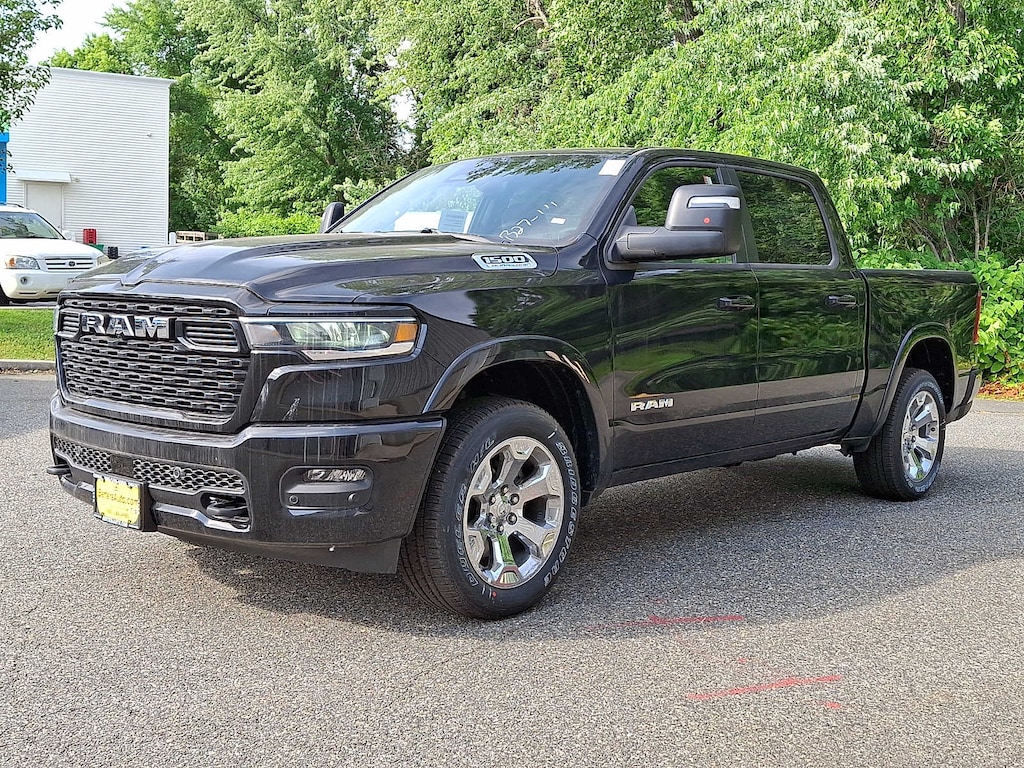 New 2026 Ram 1500 BIG HORN CREW CAB 4X4 5'7 BOX Pickup