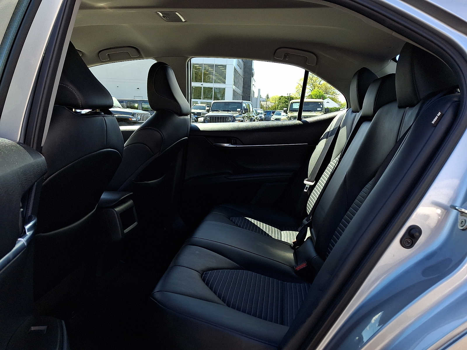2024 Toyota Camry SE - Photo 10