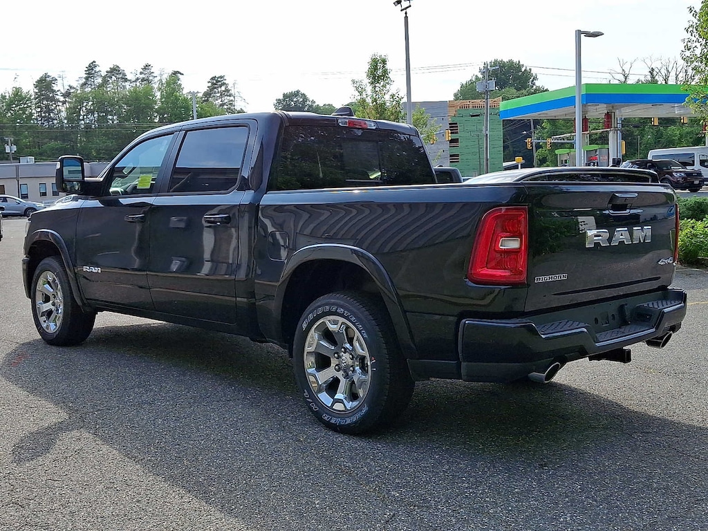 New 2026 Ram 1500 BIG HORN CREW CAB 4X4 5'7 BOX Pickup