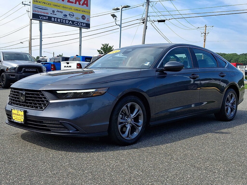 Used 2024 Honda Accord EX Sedan