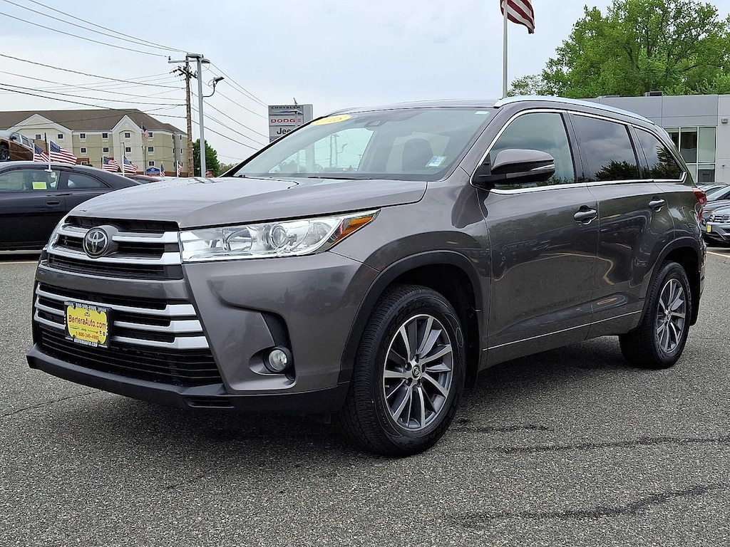 Used 2018 Toyota Highlander XLE SUV