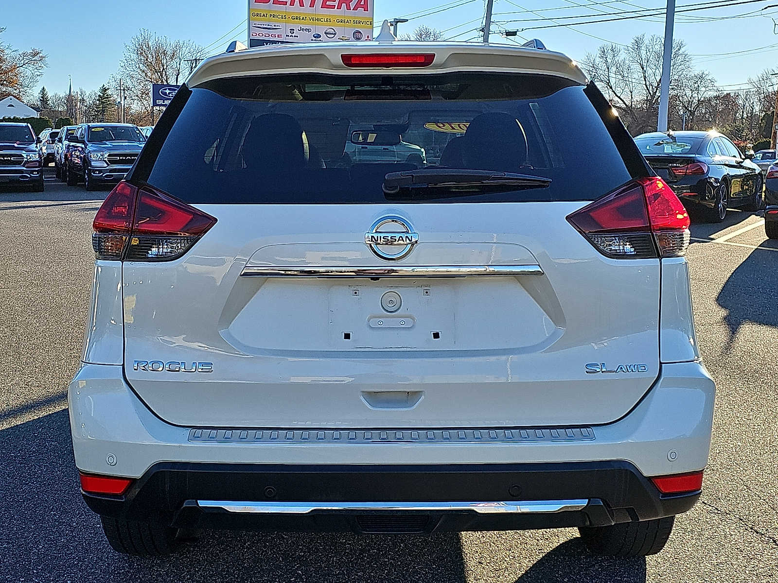 2019 Nissan Rogue SL photo 4