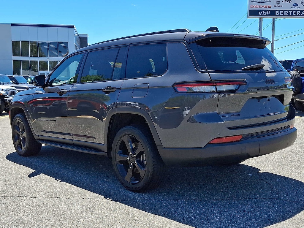 Used 2023 Jeep Grand Cherokee L Altitude SUV